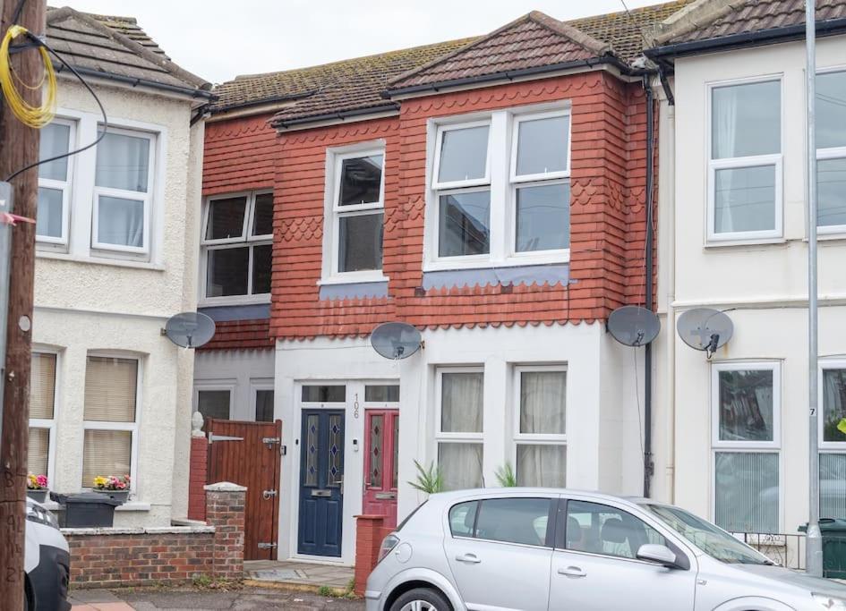 Peaceful & Spacious Family Home In Eastbourne! Exterior foto