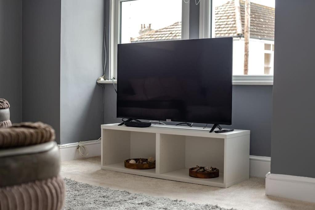 Peaceful & Spacious Family Home In Eastbourne! Exterior foto